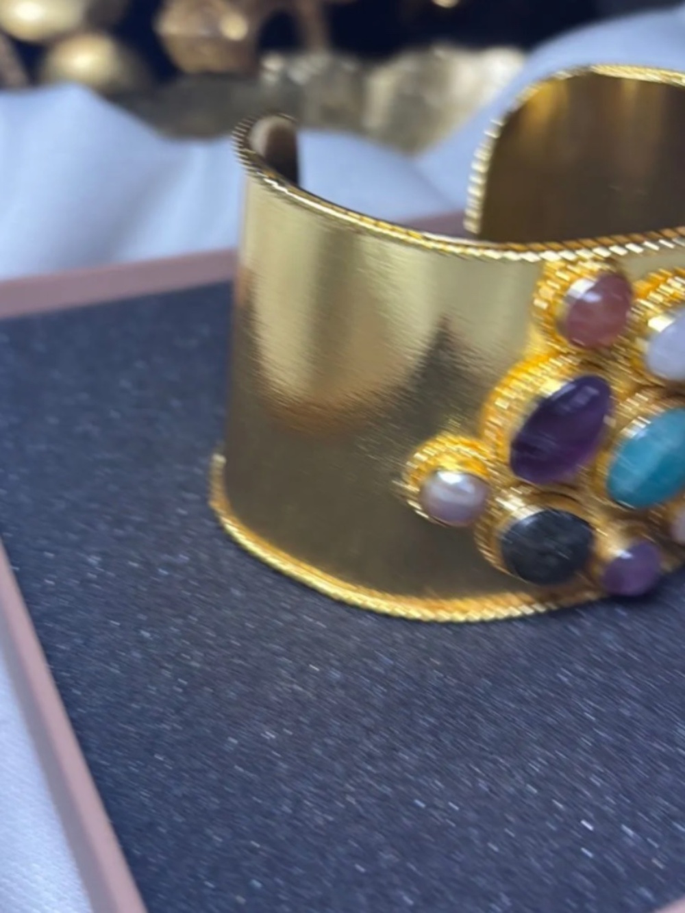 Gemstone cuff - Picture 3 of 5